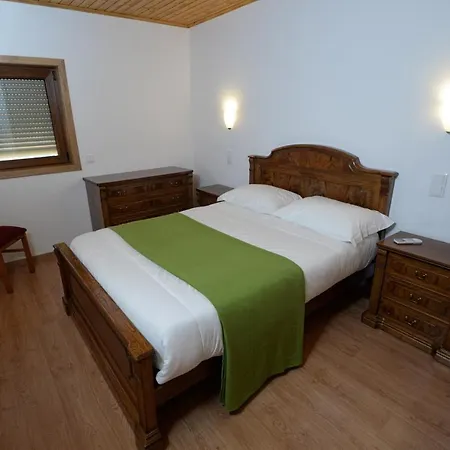 Large Modern In With Private Pool