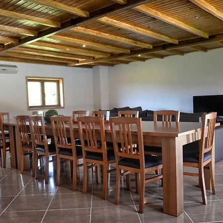 Large Modern In With Private Pool