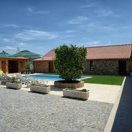 Large Modern In With Private Pool