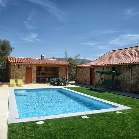 Large Modern In With Private Pool Villa *