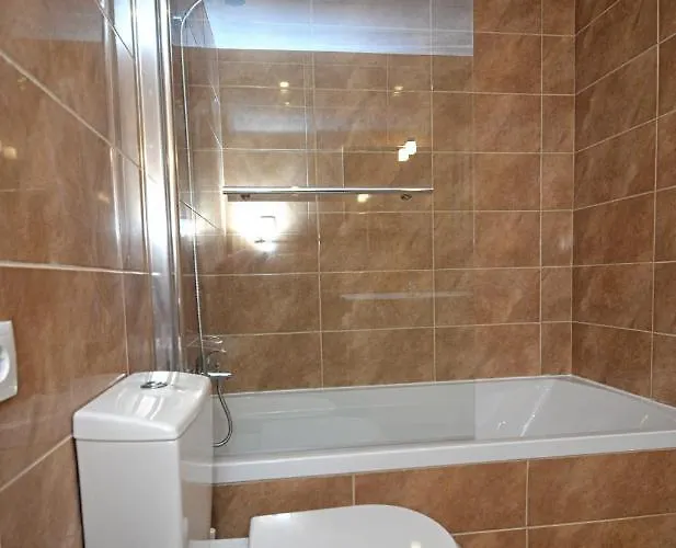 ヴィラ Large Modern In With Private Pool セロリコ・デ・バスト